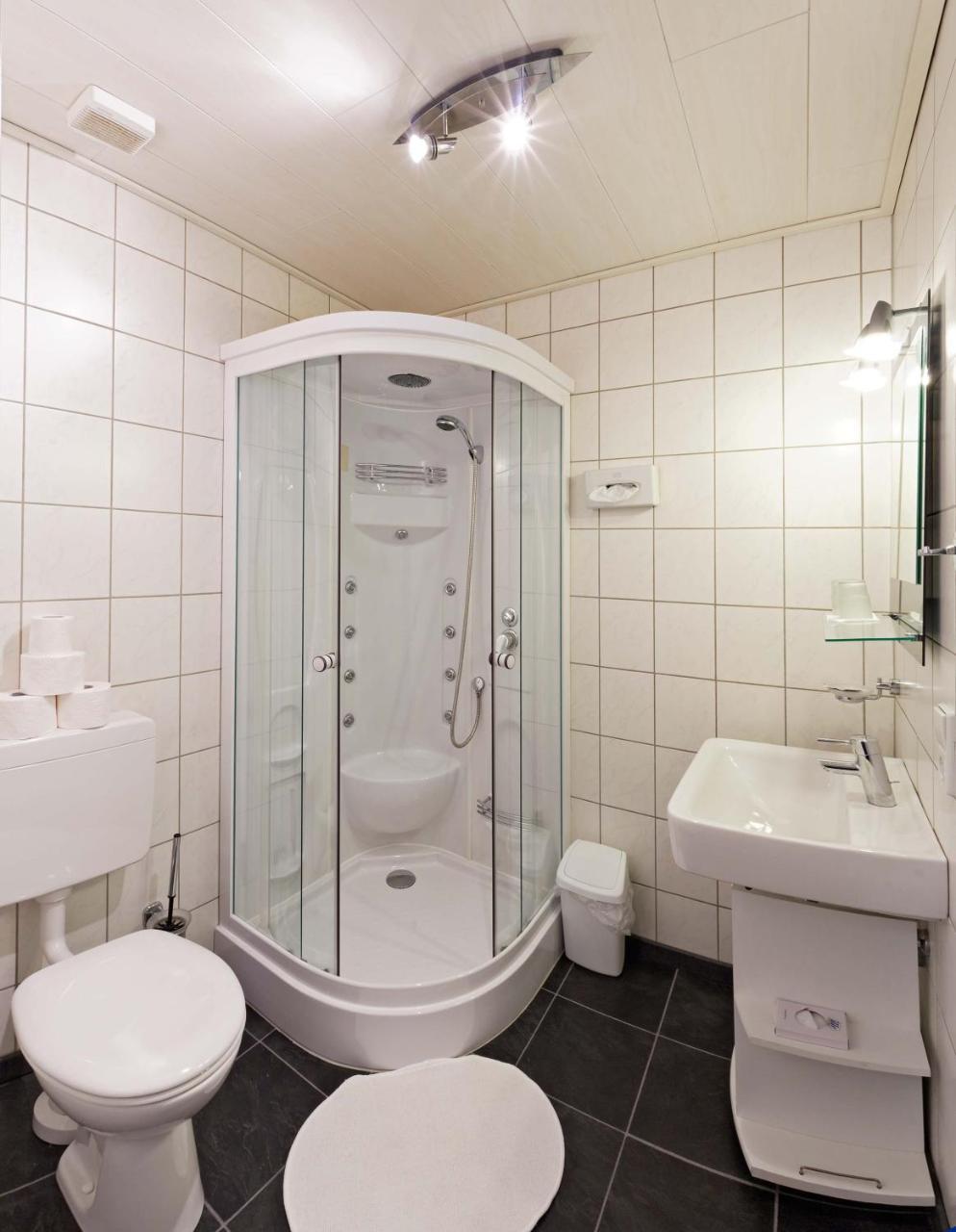 Gaestehaus Zur Lilie Triberg im Schwarzwald ภายนอก รูปภาพ